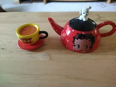 VTG Betty Boop Teapot  & Teacup Salt And Pepper Shaker Set 2006 • $13.99