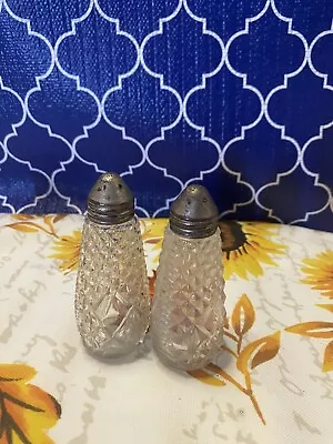 Vintage Irice Irvine Glass Crystal Salt And Pepper Shakers  • $0.99