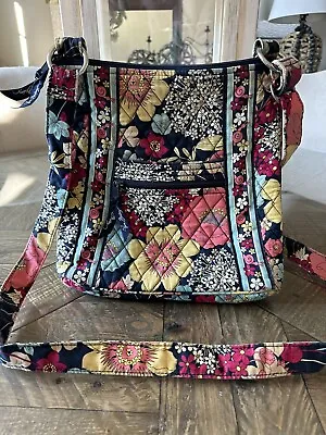 Vera Bradley Happy Snails Quilted Floral Hipster Crossbody Bag • $11.99