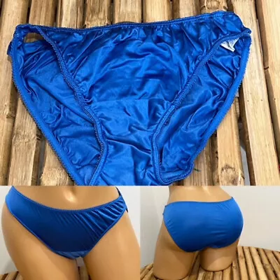 VINTAGE VANITY FAIR SILKY NYLON 1980s BLUE BIKINI PANTY Sz 6 • $8.50