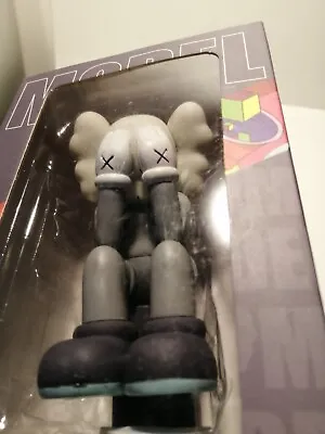 KAWS Model Figure  Small Grey Statue Desk/Home Decor New In Box Cool Figurine • £17.90