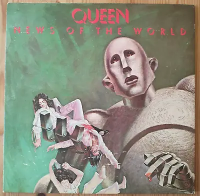 QUEEN NEWS OF THE WORLD Vinyl LP GATEFOLD & INNER LYRIC SLEEVE EMI 1977 VGC • £17.99