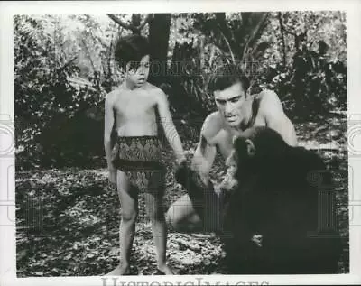 1968 Press Photo Mike Henry And Manuel Padilla Jr. On Set Of CBS'  Tarzan  • $16.99