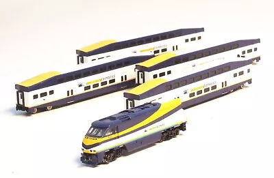American Z-scale AZL-7007 West Coast Express Passenger Set W/F59PHI Locomotive • $263.12