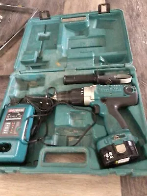 Makita 14.4v Hammer Drill 8434d 1 Battery & Charger 3rd Speed Is Faulty 1 & 2 Ok • £15