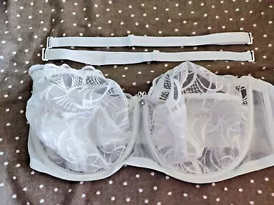 M&S White Lace Multiway/Strapless Bra Size 38F-Great Used Condition!! • £3.20