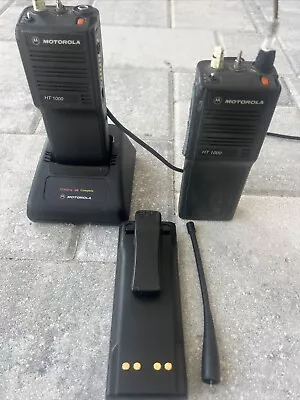 Motorola HT1000 UHF 16 Channel UHF S Split 450-520 MHz LOT OF 2 Extras WORKS ! • $79