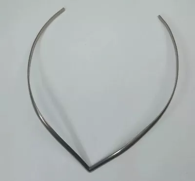 $7.70 • Buy Silver Tone V Shape Necklace Choker