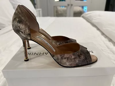 Manolo Blahnik • $200