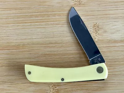 $35.99 • Buy Case XX Sod Buster Jr. Smooth Yellow Synthetic 3137SS Pocket Knife NEW