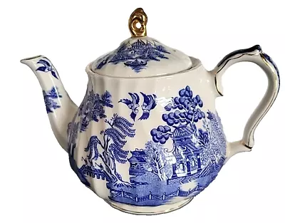 Vintage Sadler England Blue White Gold Willow Chinoiserie Globe Teapot • £13