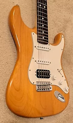 Fender USA  Highway One  Stratocaster HSS Guitar Amber/RW Very Good! • $999.95