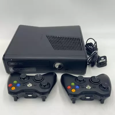 $69.99 • Buy Microsoft Xbox 360 S Console Gaming System Black 1439 With Two Controllers