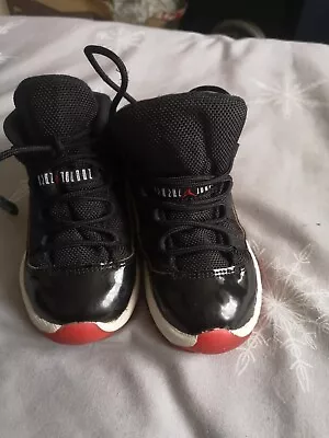 Jordan 11 Retro  Infant Size 8.5 Black /true Red-white • £20