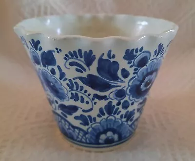 Vintage Delft Holland Blue/White Floral 3” Vase Scallop Edge Signed Delft • $25.99