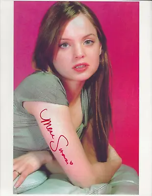 Mena Suvari Actress REAL Hand SIGNED 8.5x11  Photo #1 COA Autographed Actress • $14.99