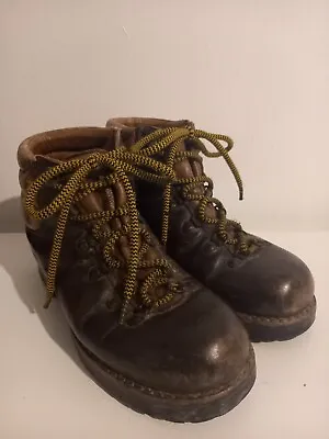 VINTAGE ZAMBERLAN LEVICO Walking Boots Size 7 Eu 40 Hiking Waterproof Outdoors  • £52