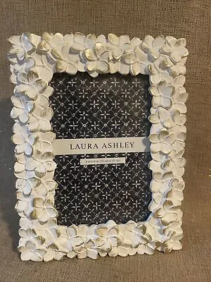 Laura Ashley White Silver/Gold Textured Resin Flower Floral 4X6 PIcture Frame • £19.25