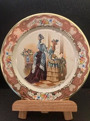 Daher Decorated Ware Metal Plate Made In Holland - 8   - 2 Ladies And Boy • $5.40