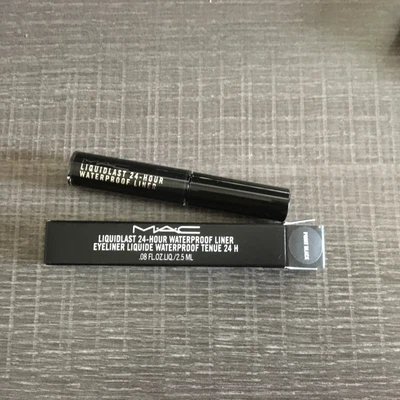 $18.17 • Buy NIB MAC Liquidlast 24-hour Waterproof Liner - .08 Oz /2.5 ML- Point Black