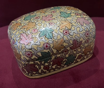 £10 • Buy Vintage Hand Painted Papier Mache Box