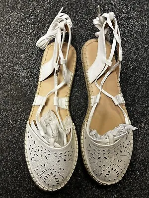 £19.99 • Buy New Call It Spring White Sandals Flat Tie Around Leg 