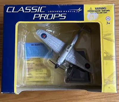 Motormax Classic Props 1/100 Scale 77000 - Hurricane With Display Stand • £12