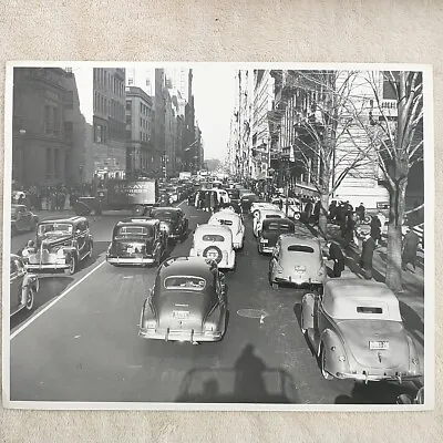 $99.99 • Buy Vintage NYC Cars Buildings Busy 5th Avenue Pedestrians 8x10  B&W Photo 1940