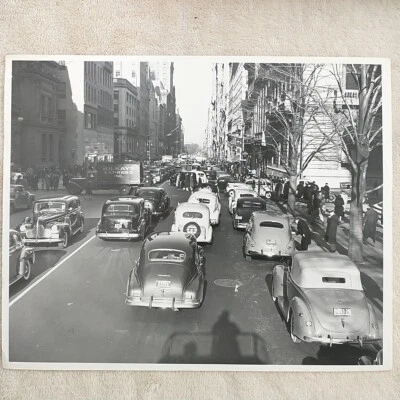 $99.99 • Buy Vintage NYC Cars Buildings Busy 5th Avenue Pedestrians 8x10  B&W Photo 1940