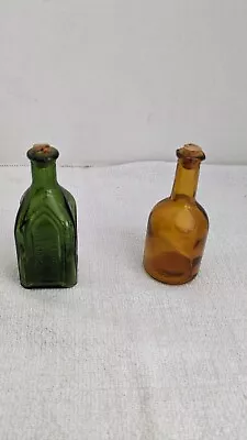 Lot Of 2 Vintage Miniature Green And Brown Glass Bottles; Made In Taiwan • $2.99