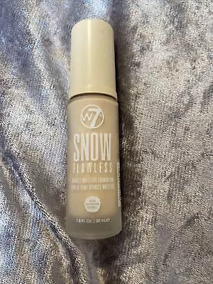 W7 Snow Flawless Foundation Buff • £4