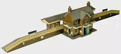 Superquick A2 Country Station Building 142 X 57mm Die Cut Card Kit 00 Gauge 1stP • £19.99