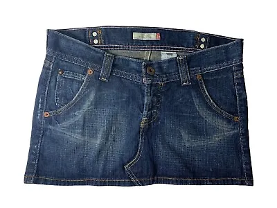 Y2k Levis Denim Mini Skirt Buckle Back Jean Skirt Vintage Low Rise Sz 7 Dark • $26.25
