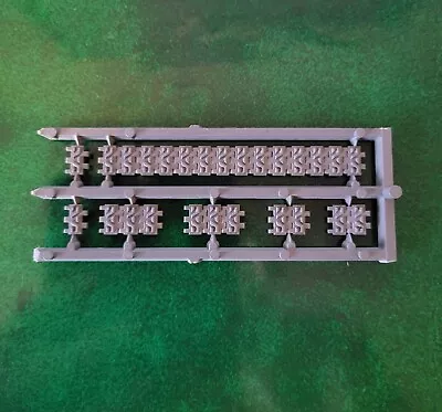 Warhammer 40k Tank Vehicle Track Bits  (A) - Warhammer Spares • £4.99