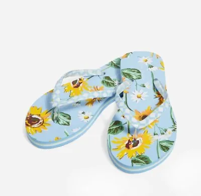 NWT. Vera Bradley Flip Flops In  Sunflower Sky.   Size :  Medium  • $28