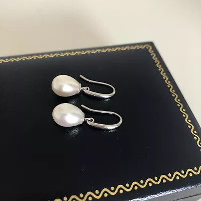 9ct White Gold Pearl Earrings With Receipt • £95