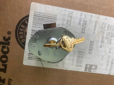 Master Lock Keyed LOCKER LOCK With 2 Keys - Model 1710 MK - Brand New • $11.99