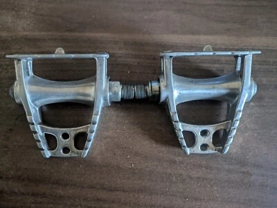 Paire de pédales acier chromé vélo ancien vintage marque - LYOTARD