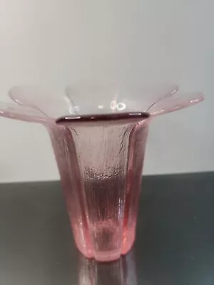 Vintage Viking Pink Glass Vase Made In USA Flower Petals Shape 6 1/4  • $39.99