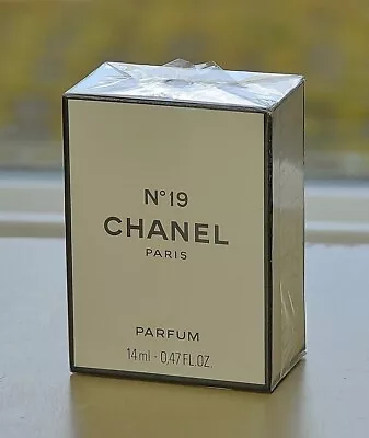 Vintage * CHANEL No 19 * Splash PURE PARFUM 14 Ml~.47 Oz  OLD FORMULA SEALED • $179.95