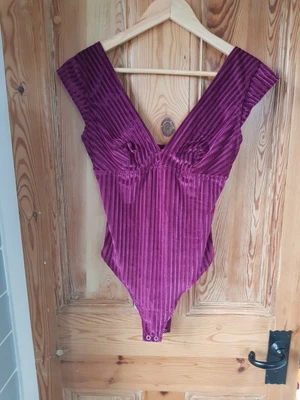 $12.40 • Buy BWNT Gilly Hicks Hollister Ribbed V Neck Velour Bodysuit Size S Burgundy 