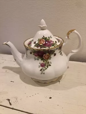 Royal Albert Old Country Roses Bone China Tea Pot 1962 • $45