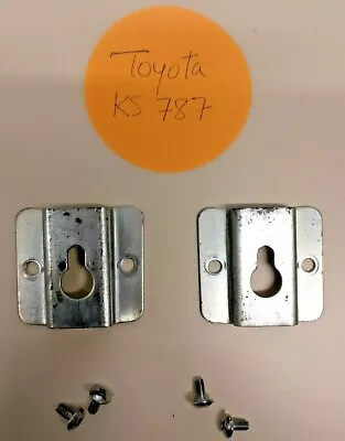 £5 • Buy Toyota KS 787 Knitting Machine TABLE CLAMP BRACKETS Check Photos