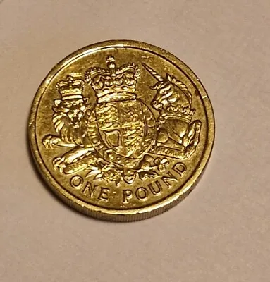 Royal Arms 1 Pound Coin 2015 • £1.50