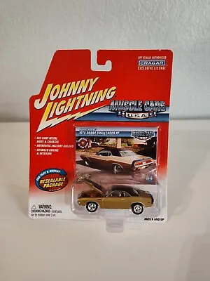 Johnny Lightning White Lightning Muscle Cars USA 1970 Dodge Challenger RT (R4) • $39.95