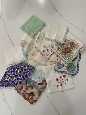 Lot Of 13 Vintage Womens Hankies/Hankerchiefs Floral Prints & Embroidery • $25