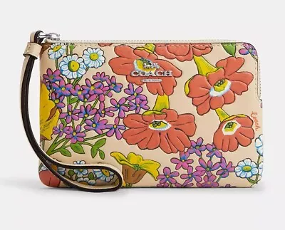 NWT Coach Corner Zip Wristlet In Signature Canvas With Floral/Creature Print • $59