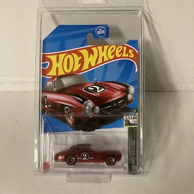 Hot Wheels Retro Racers Mercedes-Benz 300 SL Super Treasure Hunt W/protector • $34.99