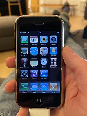 Apple IPhone 1st Generation - 8GB - Black (O2) A1203 (GSM) • £160