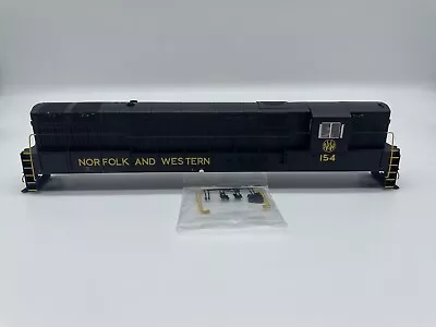 Atlas HO Trainmaster Deco Body Only Norfolk & Western HOTMPH1BNW154 • $45